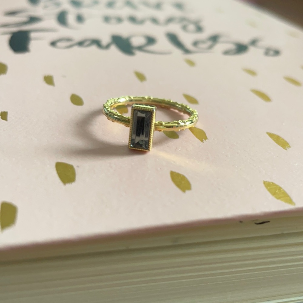 NWOT Niquea.d Gold Ring with Gray Stone